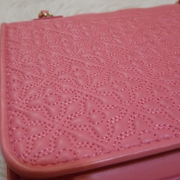 Tory Burch Bryant Convertible Shoulder Bag - Picture 2 of 8